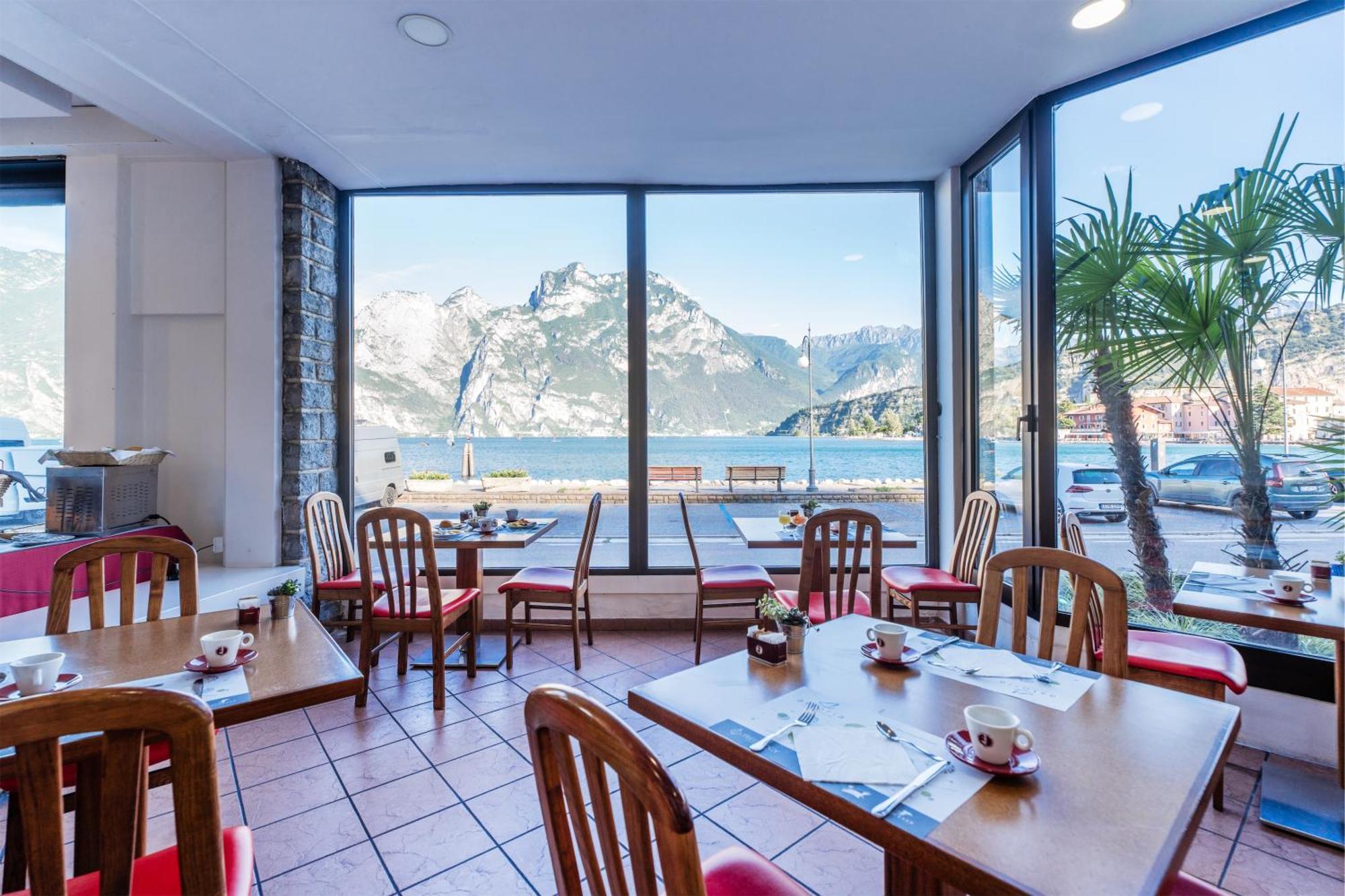 טורבולה Lake Hotel Ifigenia מראה חיצוני תמונה